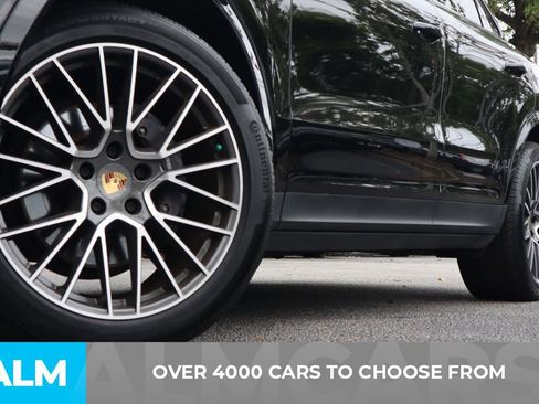 Used 2022 Porsche Cayenne E-Hybrid Coupe image 3