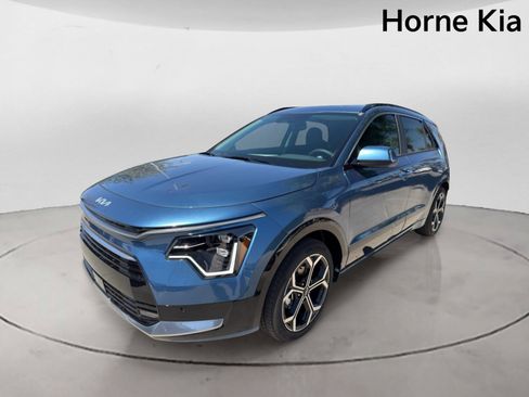 New 2026 Kia Niro SX Touring FWD image 7