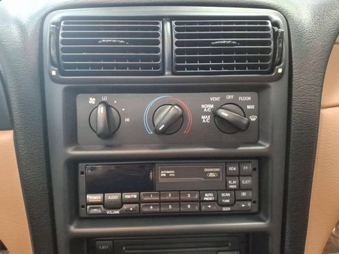 Used 1994 Ford Mustang GT RWD image 18