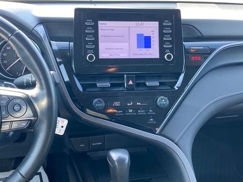 Used 2023 Toyota Camry SE image 8