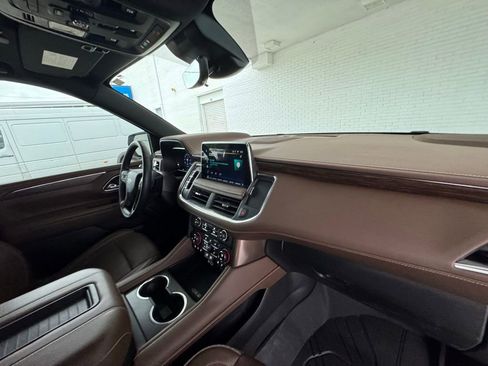 Used 2024 Chevrolet Suburban High Country w/ Max Trailering Package RWD image 18