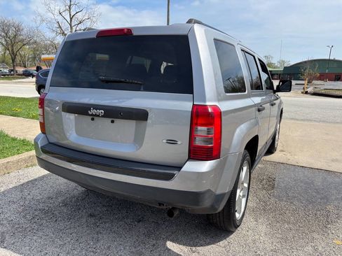 Used 2014 Jeep Patriot Sport image 12