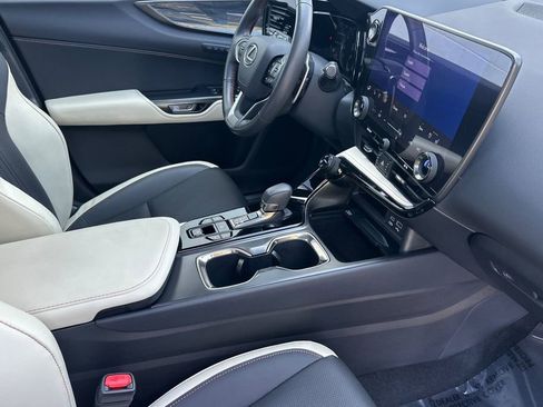 Used 2023 Lexus NX 350 AWD image 16