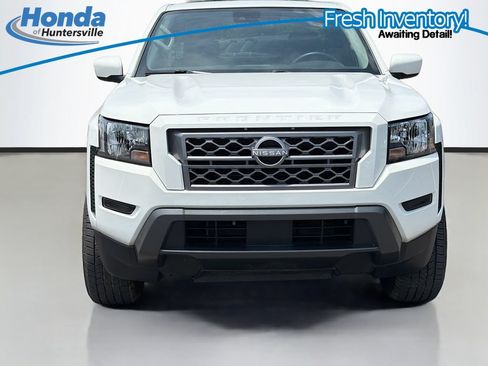 Used 2024 Nissan Frontier SV RWD image 4