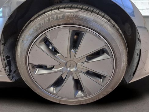 Used 2025 Tesla Model 3 Long Range RWD image 8
