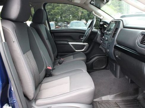 Used 2023 Nissan Titan SV AWD/4WD image 14