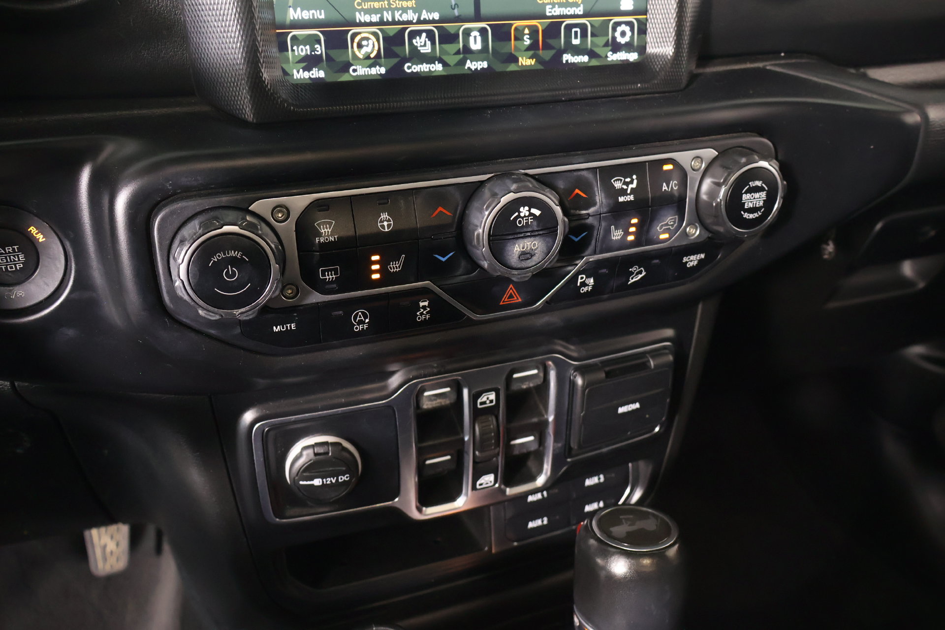 Used 2021 Jeep Wrangler Unlimited Sahara AWD/4WD image 8