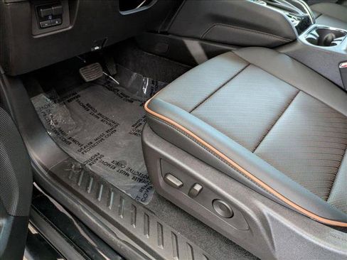 New 2025 GMC Canyon AT4 w/ Nightfall Edition image 4