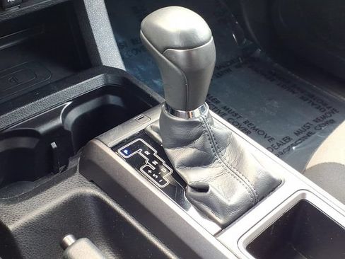 Certified 2023 Toyota Tacoma TRD Off-Road AWD/4WD image 29