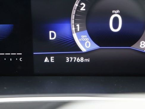 Used 2022 Volkswagen Tiguan SE w/ Panoramic Sunroof Package image 31