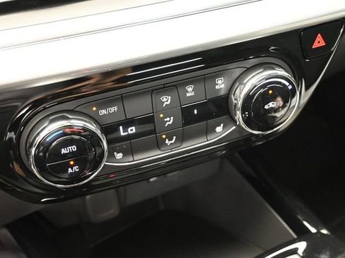 New 2026 Chevrolet Trax LT w/ Driver Confidence Package FWD image 33