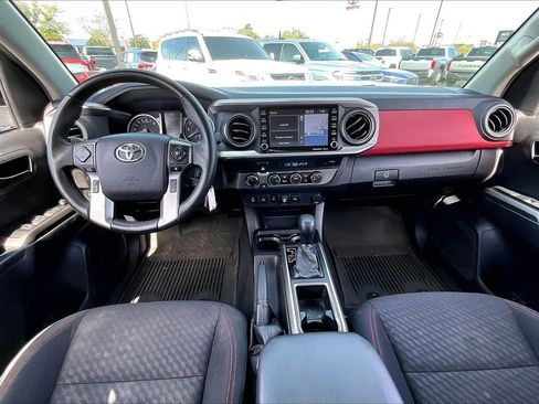 Used 2022 Toyota Tacoma SR5 image 7