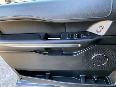 Used 2021 Ford Expedition XLT image 22