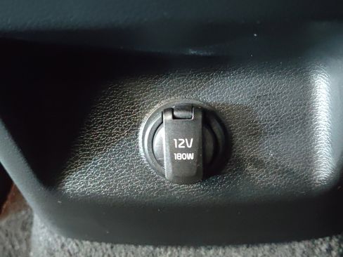 Used 2023 Kia Telluride S AWD/4WD image 33