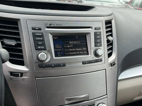 Used 2014 Subaru Outback 2.5i Premium image 17