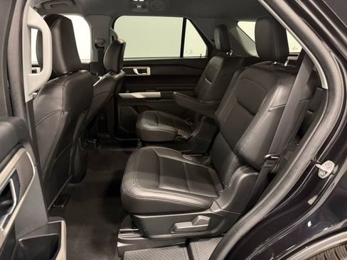 Used 2023 Ford Explorer XLT w/ Equipment Group 202A RWD image 28