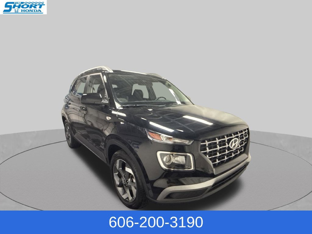 Used 2022 Hyundai Venue SEL FWD image 3