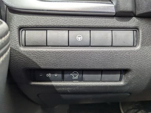 Used 2023 Nissan Rogue SV FWD image 47