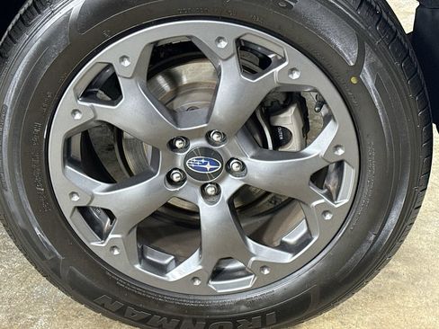 Used 2022 Subaru Crosstrek 2.5i Sport w/ Moonroof Package AWD/4WD image 38