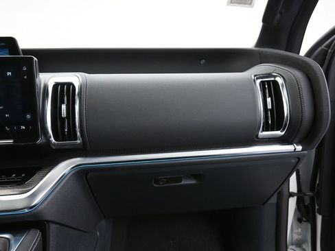 New 2025 Ford Expedition Platinum w/ Stealth Performance Package image 25