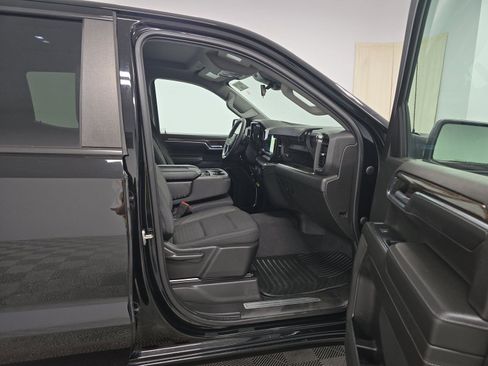 Used 2023 Chevrolet Silverado 1500 RST AWD/4WD image 9