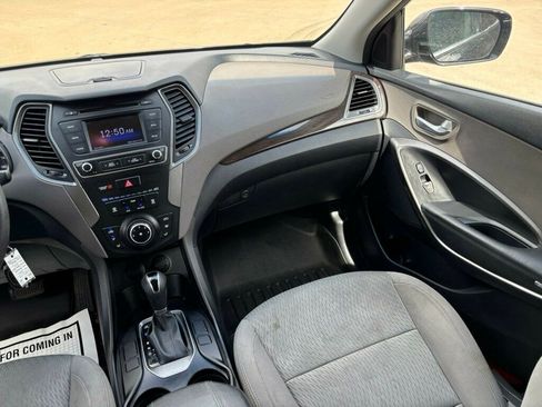 Used 2017 Hyundai Santa Fe Sport FWD image 21
