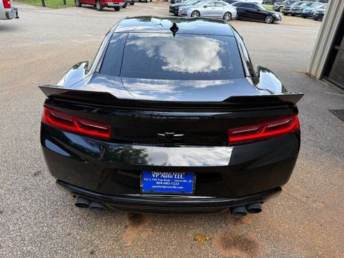 Used 2018 Chevrolet Camaro SS RWD image 6