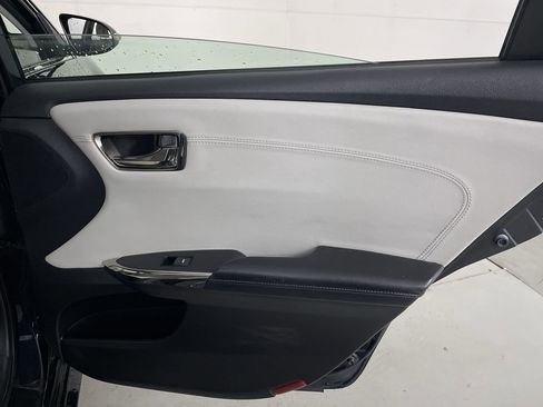 Used 2015 Toyota Avalon XLE image 21