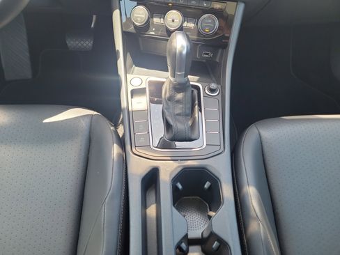 Used 2019 Volkswagen Jetta SEL FWD image 16