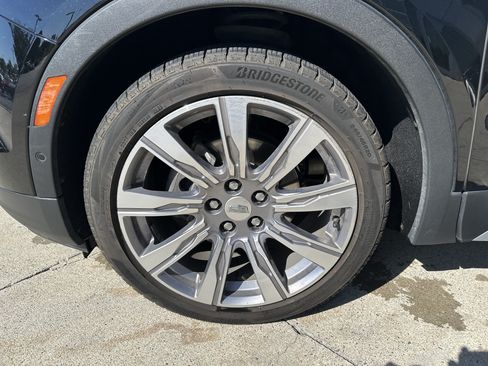 Used 2020 Cadillac XT4 Premium Luxury AWD/4WD image 16