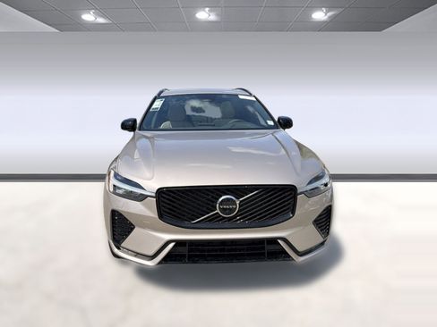 New 2026 Volvo XC60 B5 Plus w/ Protection Package Premier AWD/4WD image 6