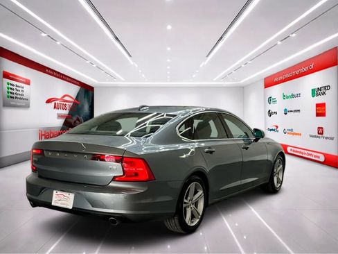 Used 2018 Volvo S90 T5 Momentum w/ Convenience Package image 7