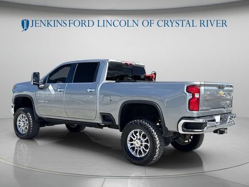 Used 2024 Chevrolet Silverado 2500 LTZ w/ LTZ Premium Package AWD/4WD image 11