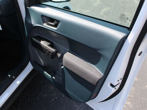 New 2025 Ford Maverick XL image 12