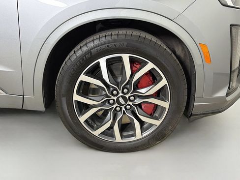 Certified 2025 Cadillac XT6 Sport w/ LPO, Floor Liner Package AWD/4WD image 30