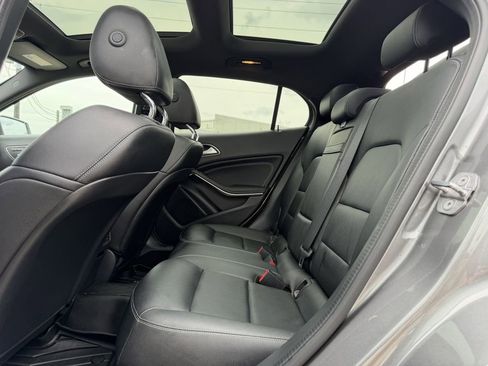 Used 2020 Mercedes-Benz GLA 250 4MATIC image 29