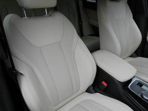 Used 2024 BMW X3 sDrive30i w/ Premium Package w/ZPA RWD image 14