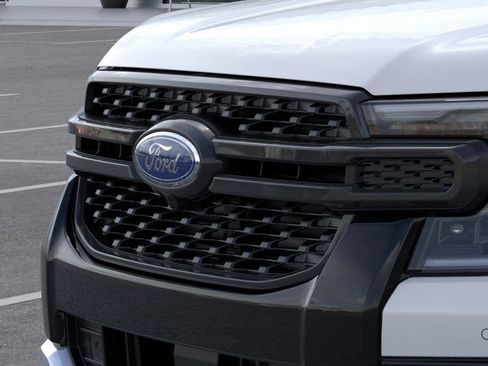 New 2025 Ford Ranger Lariat w/ FX4 Off-Road Package image 39