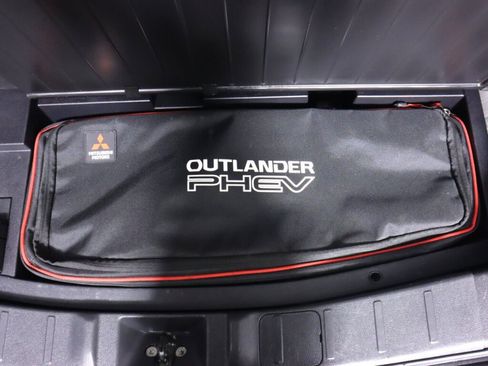 Used 2019 Mitsubishi Outlander GT AWD/4WD image 39