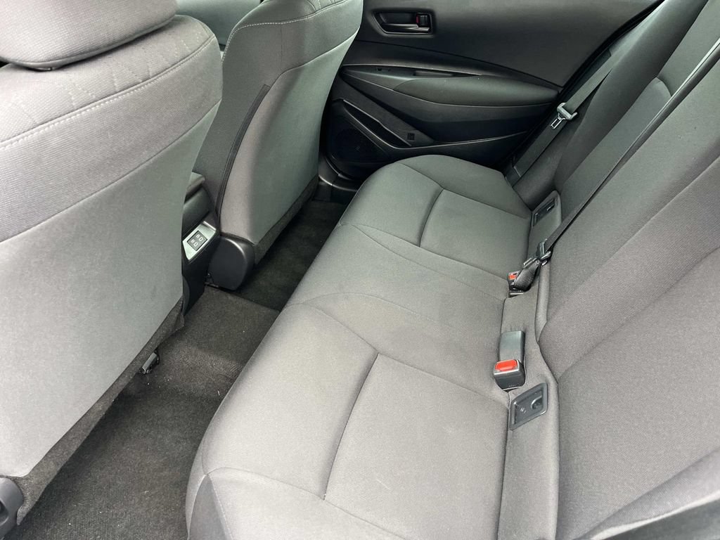 Used 2025 Toyota Corolla LE FWD image 18