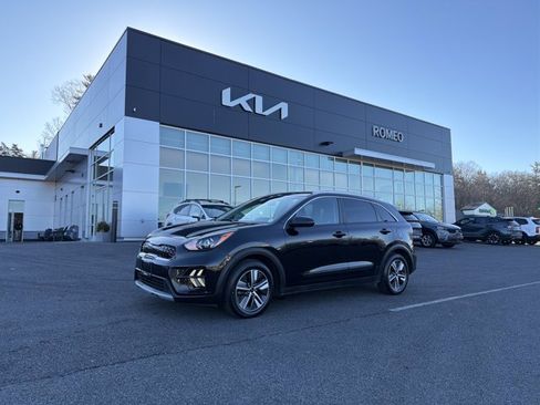 Certified 2022 Kia Niro LXS image 1