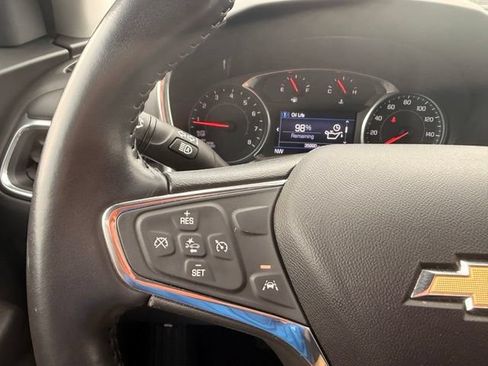 Used 2020 Chevrolet Equinox LT FWD image 22