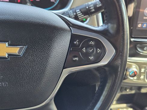 Used 2022 Chevrolet Traverse LT FWD image 13