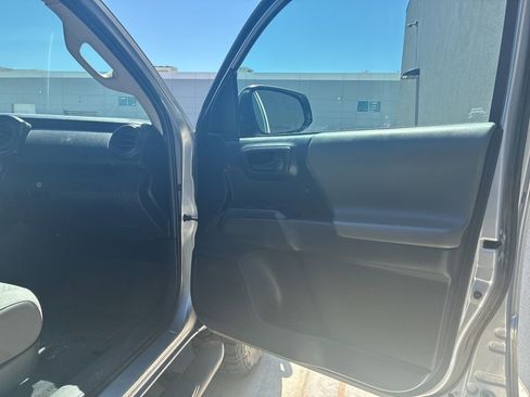 Used 2023 Toyota Tacoma SR AWD/4WD image 9