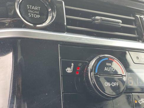 Used 2025 Nissan Pathfinder SV AWD/4WD image 35