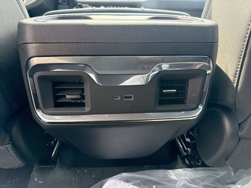 New 2026 GMC Sierra 1500 Elevation w/ Elevation Premium Package AWD/4WD image 22