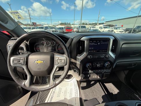 Used 2020 Chevrolet Silverado 3500 LT w/ Convenience Package image 13