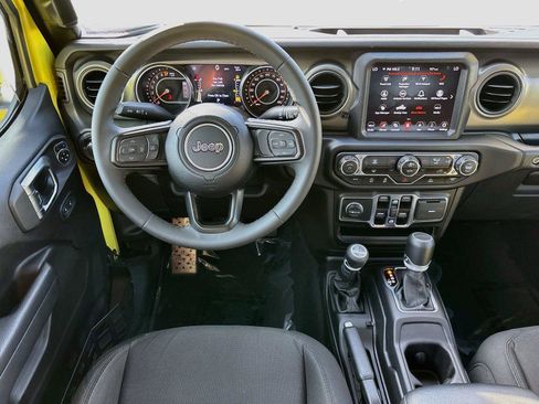 Used 2023 Jeep Gladiator Sport AWD/4WD image 26