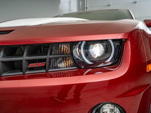 Used 2010 Chevrolet Camaro SS w/ RS Package RWD image 13