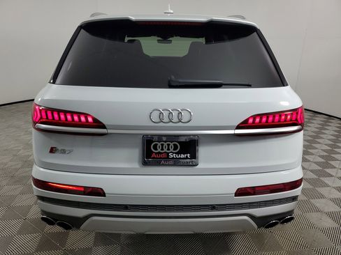 Certified 2022 Audi SQ7 Prestige w/ Prestige Package image 9